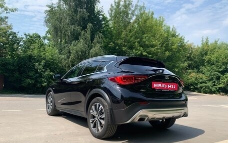 Infiniti QX30, 2017 год, 2 750 000 рублей, 6 фотография