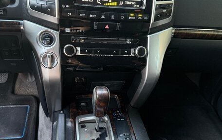 Toyota Land Cruiser 200, 2015 год, 5 050 000 рублей, 29 фотография