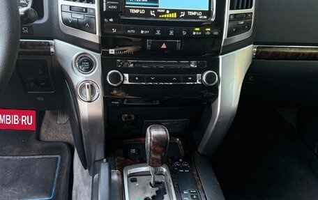 Toyota Land Cruiser 200, 2015 год, 5 050 000 рублей, 28 фотография