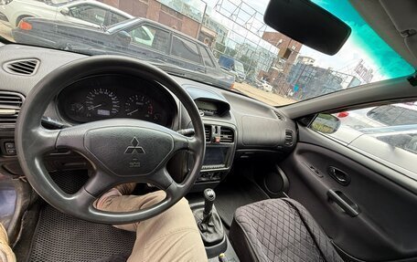 Mitsubishi Carisma I, 2001 год, 255 000 рублей, 9 фотография