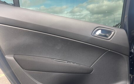 Peugeot 408 I рестайлинг, 2014 год, 670 000 рублей, 14 фотография
