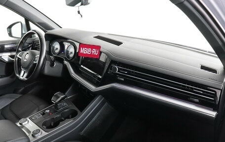 Volkswagen Touareg III, 2018 год, 4 100 000 рублей, 10 фотография