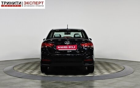 Hyundai Solaris II рестайлинг, 2018 год, 957 000 рублей, 7 фотография
