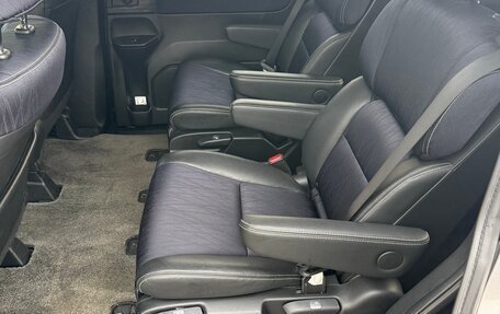 Honda Odyssey IV, 2015 год, 2 200 000 рублей, 8 фотография