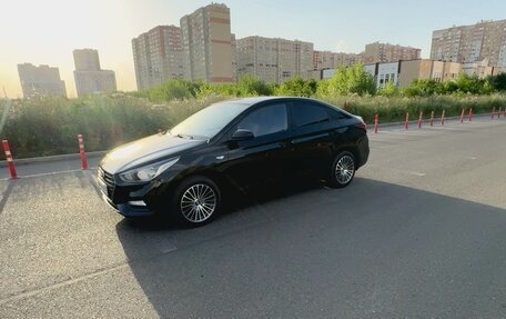 Hyundai Solaris II рестайлинг, 2018 год, 1 300 000 рублей, 2 фотография