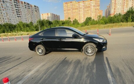 Hyundai Solaris II рестайлинг, 2018 год, 1 300 000 рублей, 5 фотография