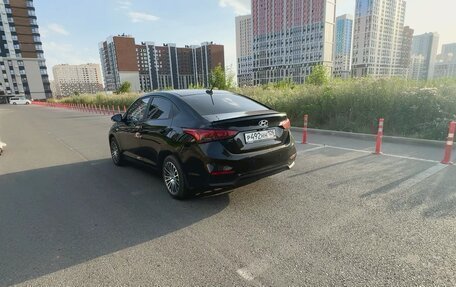 Hyundai Solaris II рестайлинг, 2018 год, 1 300 000 рублей, 8 фотография