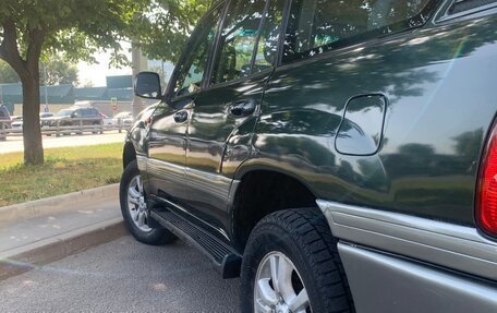 Toyota Land Cruiser 100 рестайлинг 2, 1999 год, 1 680 000 рублей, 3 фотография