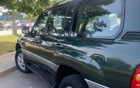 Toyota Land Cruiser 100 рестайлинг 2, 1999 год, 1 680 000 рублей, 4 фотография