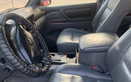 Toyota Land Cruiser 100 рестайлинг 2, 1999 год, 1 680 000 рублей, 17 фотография