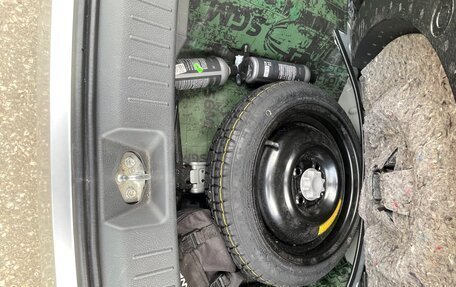 Toyota bB II рестайлинг, 2010 год, 1 450 000 рублей, 19 фотография