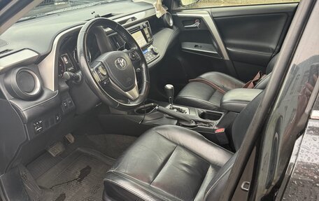 Toyota RAV4, 2016 год, 2 000 000 рублей, 5 фотография