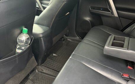 Toyota RAV4, 2016 год, 2 000 000 рублей, 4 фотография