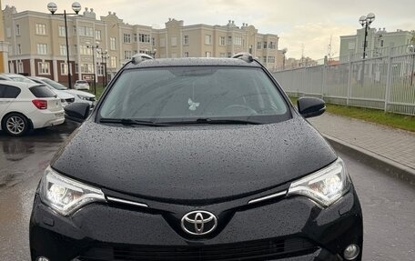 Toyota RAV4, 2016 год, 2 000 000 рублей, 2 фотография