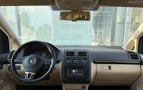 Volkswagen Touran III, 2012 год, 1 115 000 рублей, 10 фотография