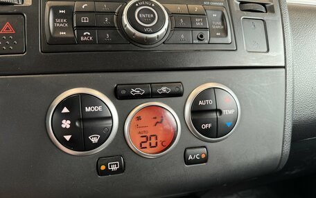 Nissan Tiida, 2011 год, 870 000 рублей, 19 фотография