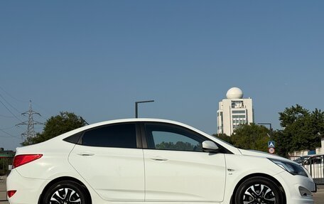 Hyundai Solaris II рестайлинг, 2015 год, 1 077 000 рублей, 11 фотография