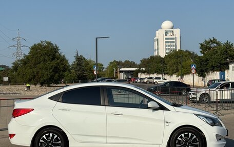 Hyundai Solaris II рестайлинг, 2015 год, 1 077 000 рублей, 12 фотография