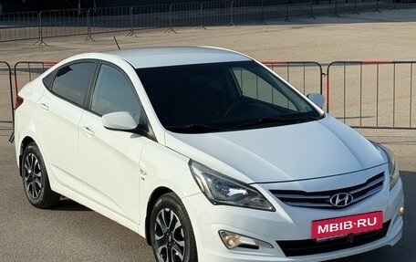 Hyundai Solaris II рестайлинг, 2015 год, 1 077 000 рублей, 4 фотография