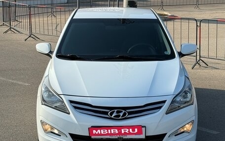Hyundai Solaris II рестайлинг, 2015 год, 1 077 000 рублей, 7 фотография