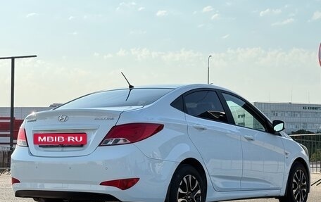 Hyundai Solaris II рестайлинг, 2015 год, 1 077 000 рублей, 23 фотография
