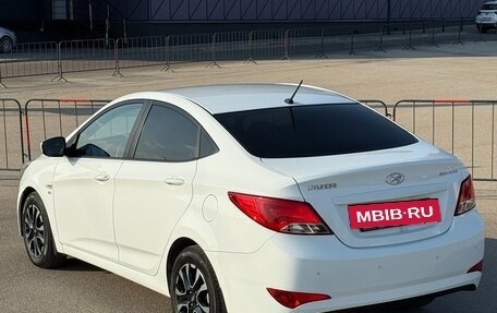 Hyundai Solaris II рестайлинг, 2015 год, 1 077 000 рублей, 19 фотография