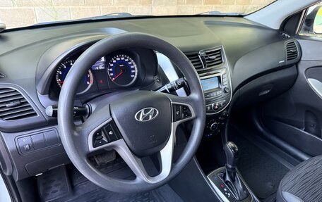 Hyundai Solaris II рестайлинг, 2015 год, 1 077 000 рублей, 27 фотография