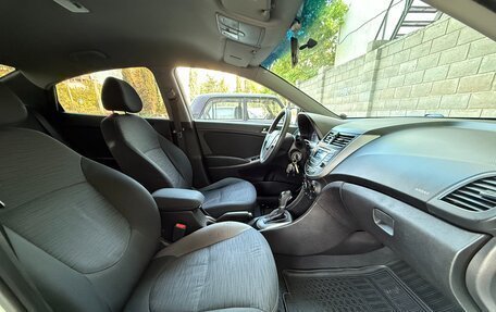 Hyundai Solaris II рестайлинг, 2015 год, 1 077 000 рублей, 34 фотография