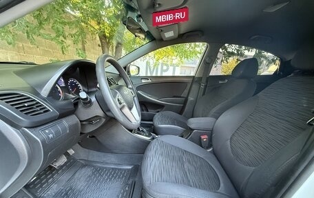 Hyundai Solaris II рестайлинг, 2015 год, 1 077 000 рублей, 28 фотография