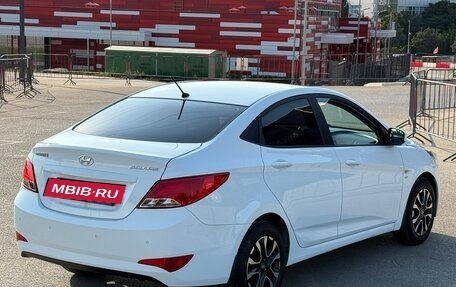 Hyundai Solaris II рестайлинг, 2015 год, 1 077 000 рублей, 25 фотография