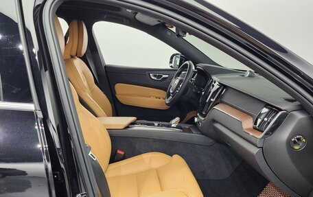 Volvo XC60 II, 2022 год, 4 430 080 рублей, 13 фотография