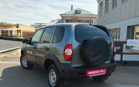Chevrolet Niva I рестайлинг, 2018 год, 670 000 рублей, 7 фотография