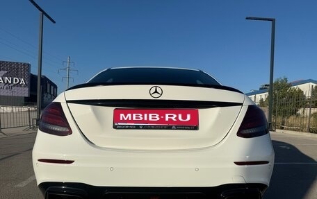 Mercedes-Benz E-Класс, 2018 год, 3 750 000 рублей, 5 фотография