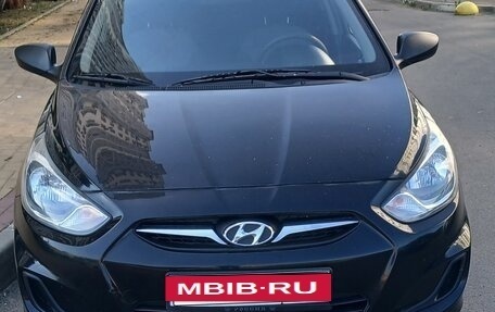 Hyundai Solaris II рестайлинг, 2012 год, 670 000 рублей, 2 фотография