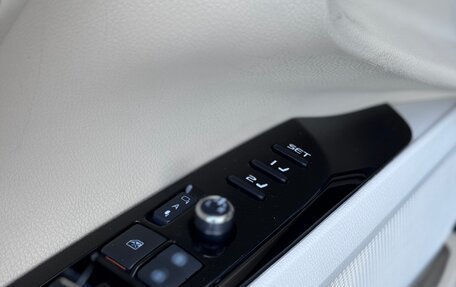 Toyota Camry, 2021 год, 3 180 000 рублей, 11 фотография