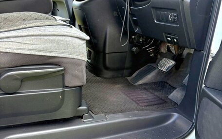 Nissan Serena III, 2007 год, 970 000 рублей, 21 фотография
