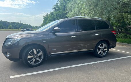 Nissan Pathfinder, 2014 год, 2 200 000 рублей, 22 фотография