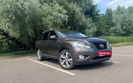 Nissan Pathfinder, 2014 год, 2 200 000 рублей, 31 фотография
