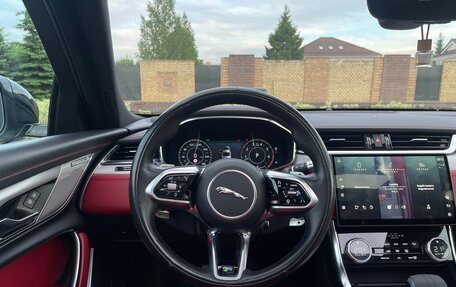 Jaguar XF II, 2021 год, 4 700 000 рублей, 15 фотография