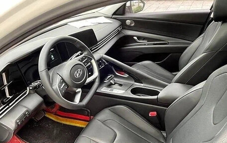 Hyundai Elantra, 2022 год, 1 820 000 рублей, 8 фотография