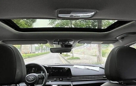 Hyundai Elantra, 2022 год, 1 820 000 рублей, 7 фотография