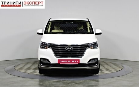 Hyundai H-1 II рестайлинг, 2021 год, 3 997 000 рублей, 2 фотография