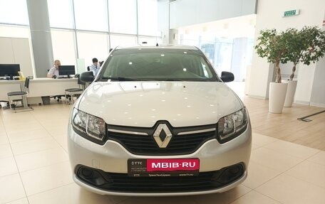 Renault Logan II, 2017 год, 696 000 рублей, 2 фотография