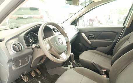Renault Logan II, 2017 год, 696 000 рублей, 20 фотография