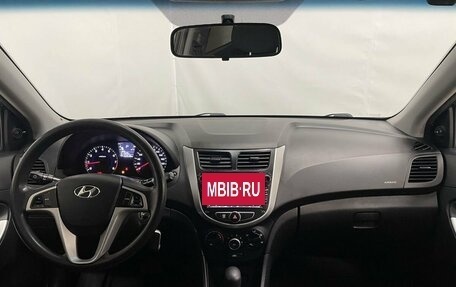 Hyundai Solaris II рестайлинг, 2011 год, 799 900 рублей, 11 фотография