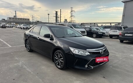 Toyota Camry, 2017 год, 2 000 000 рублей, 2 фотография