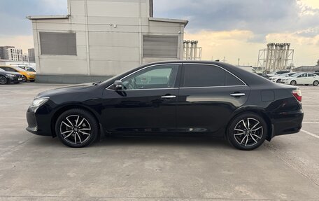Toyota Camry, 2017 год, 2 000 000 рублей, 5 фотография
