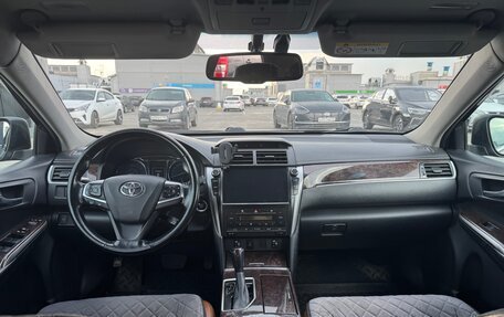 Toyota Camry, 2017 год, 2 000 000 рублей, 7 фотография