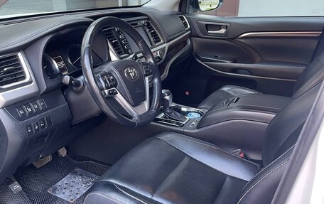 Toyota Highlander III, 2014 год, 3 500 000 рублей, 3 фотография