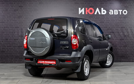 Chevrolet Niva I рестайлинг, 2011 год, 650 000 рублей, 4 фотография